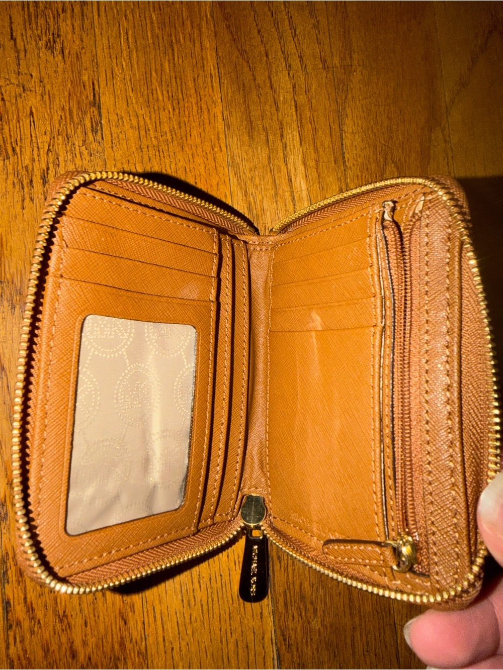 Michael Kors Large Hamilton Handbag + 2 WALLETS! - Picture 6 of 6